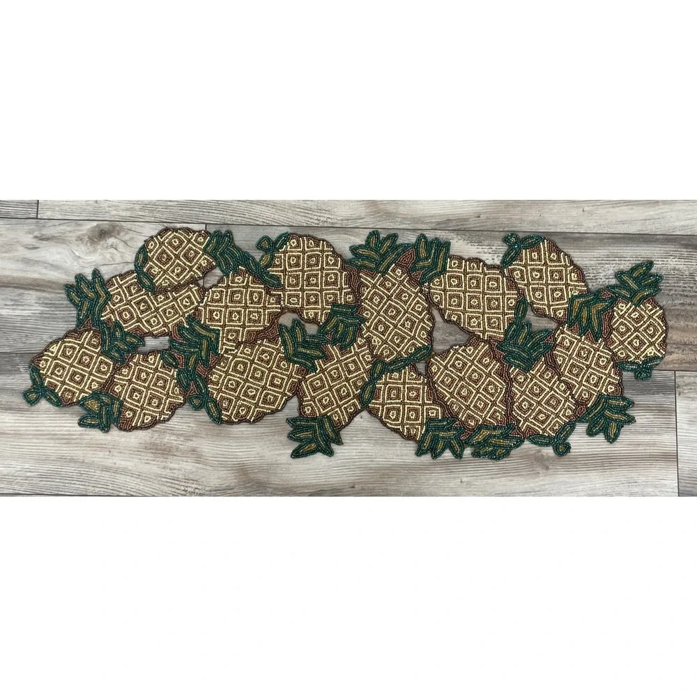 Pier 1 One Beaded Pineapple Table Runner 13
